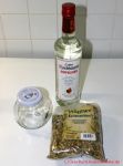 Kamillen Tinktur - Kamillenblüten, Alkohol und ein Schraubglas